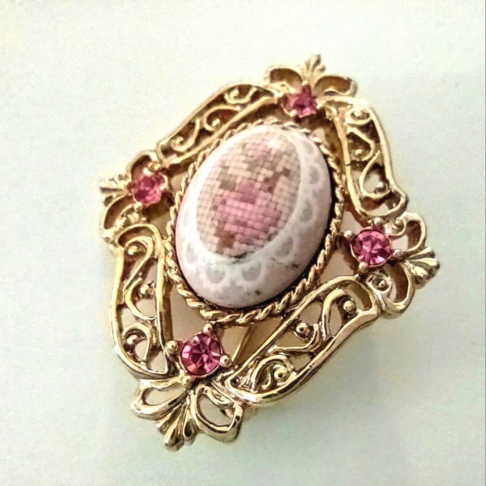 Loree' Goldtone Brooch w/ Pink Crystals  HTF